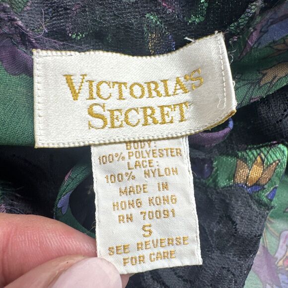 VTG 90s Victoria’s Secret Gold Label Dark Floral Slip Chemise Lace Trim Size S - Picture 3 of 7
